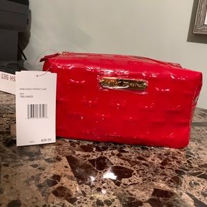 BetSet Johnson Makeup bag